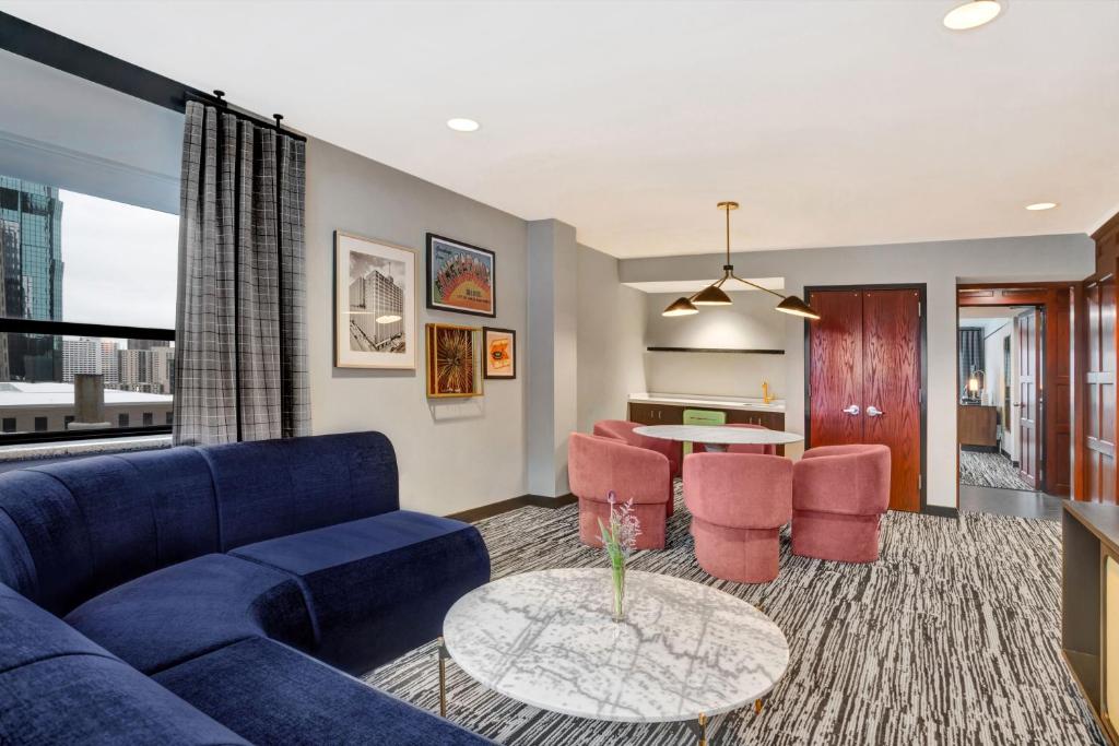 Hotel Indigo - Minneapolis Downtown by IHG photo