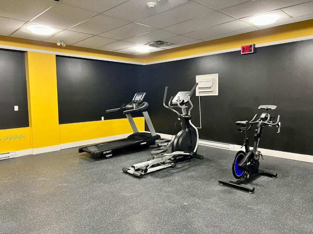 Fitness centrum a/nebo fitness zařízení v ubytování The Vic, Ascend Hotel Collection