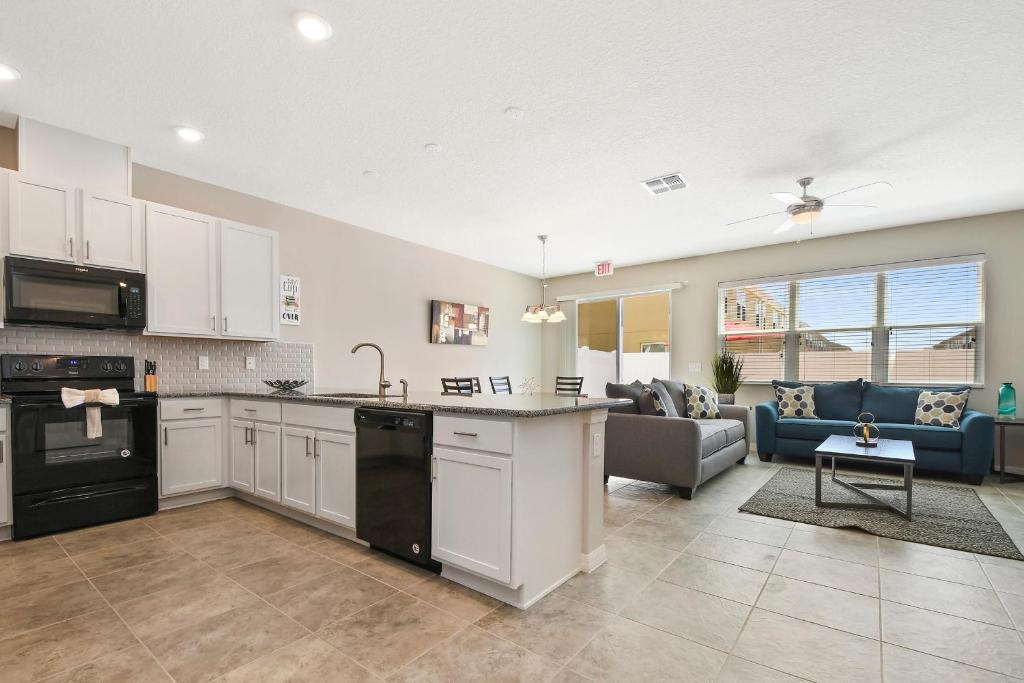 Stunning 4 Bd Close to Disney 5146 Compass Bay, Kissimmee Updated 2023 Prices