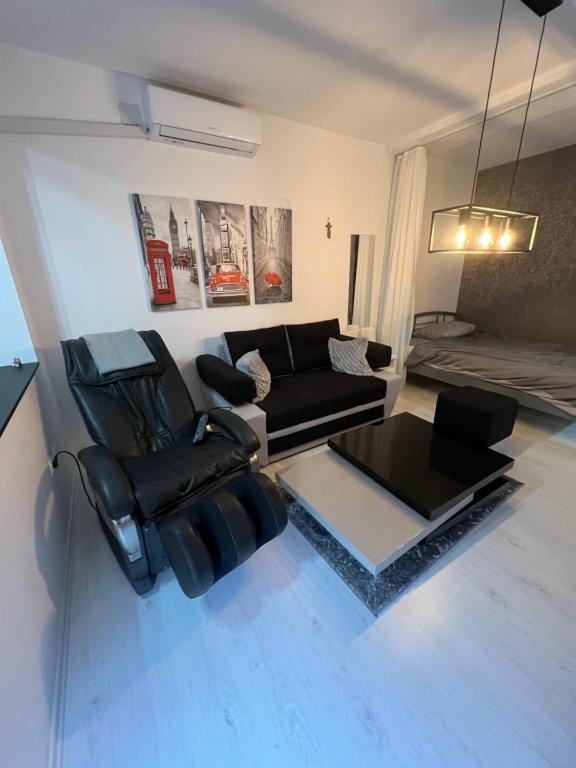 Apartman Paola - massage chair - hydromassage shower cabin- Županja,  Županja – Updated 2024 Prices