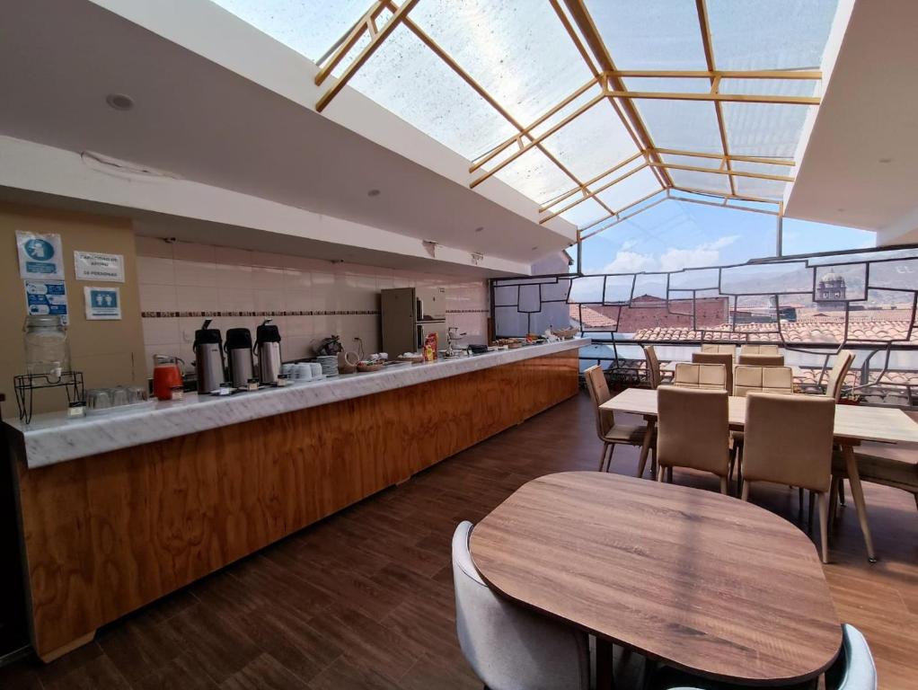 Nespecifikovaný výhled na hory nebo výhled na hory při pohledu z hotelu