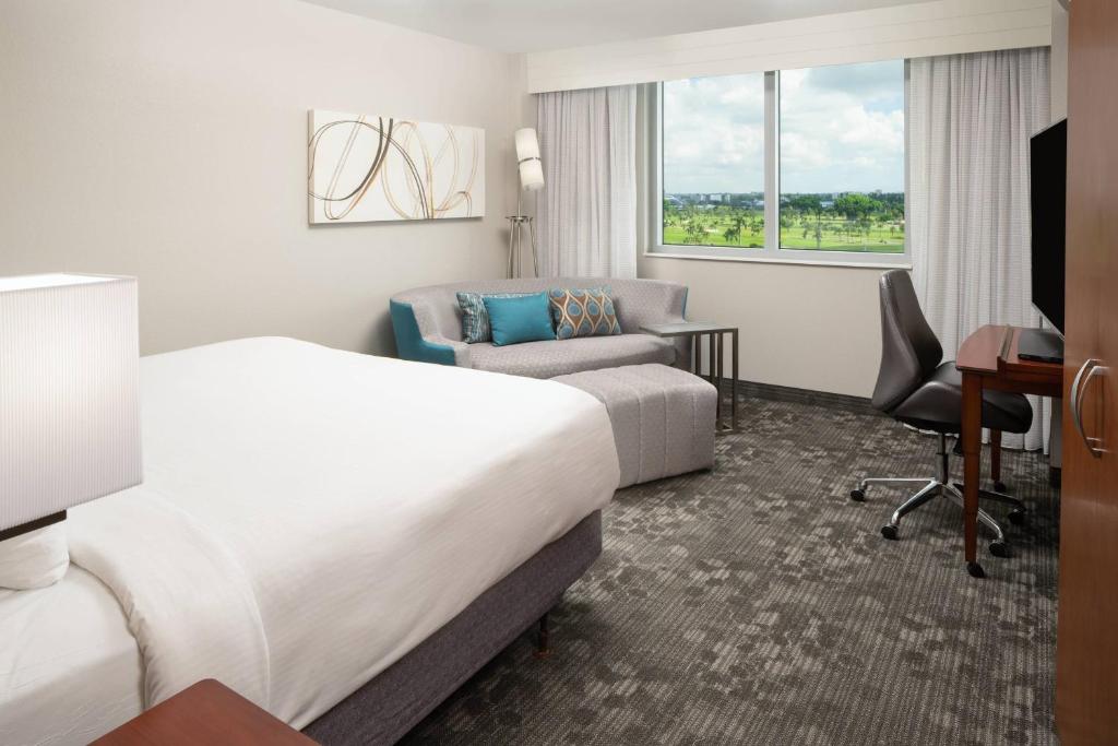 Courtyard by Marriott Miami Airport - 