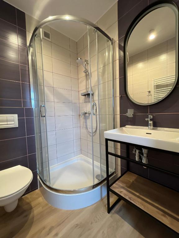 WILLA MAGNOLIA - Apartamenty i Pokoje SPRZĘT DO POŁAWIANIA BURSZTYNU -wodery, podbieraki, latarki UV - POKÓJ ZABAW- ROWERY - KAWA Z EKSPRESU - 5