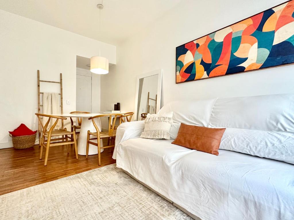 Кровать или кровати в номере Ipanema Beach lovely apartment