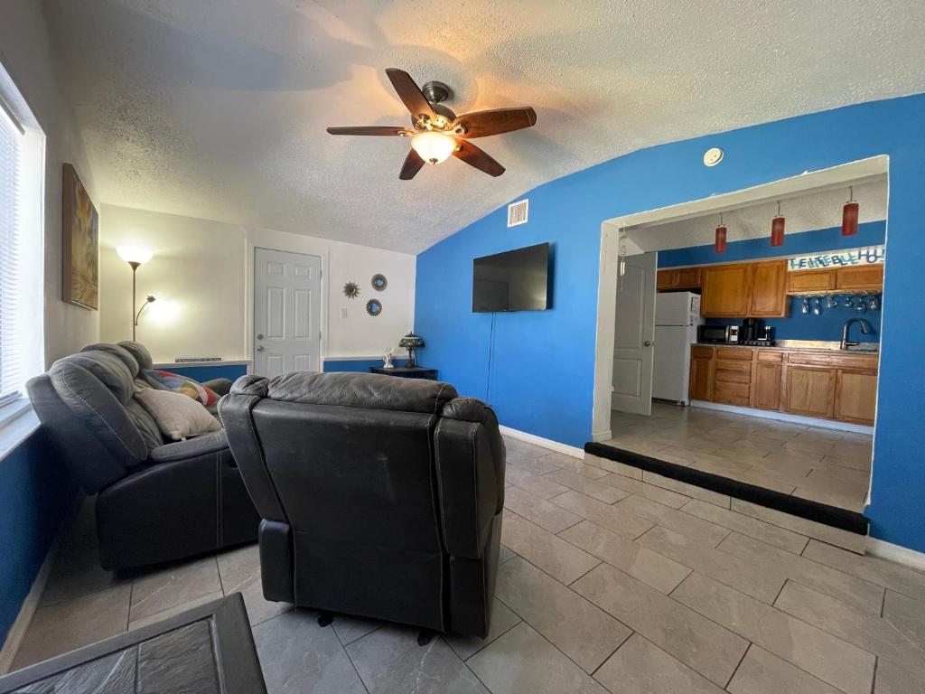The Little Blue House - Pet Friendly! Fenced Backyard with Tiki Bar & Fire  Pit, Hudson – Updated 2024 Prices