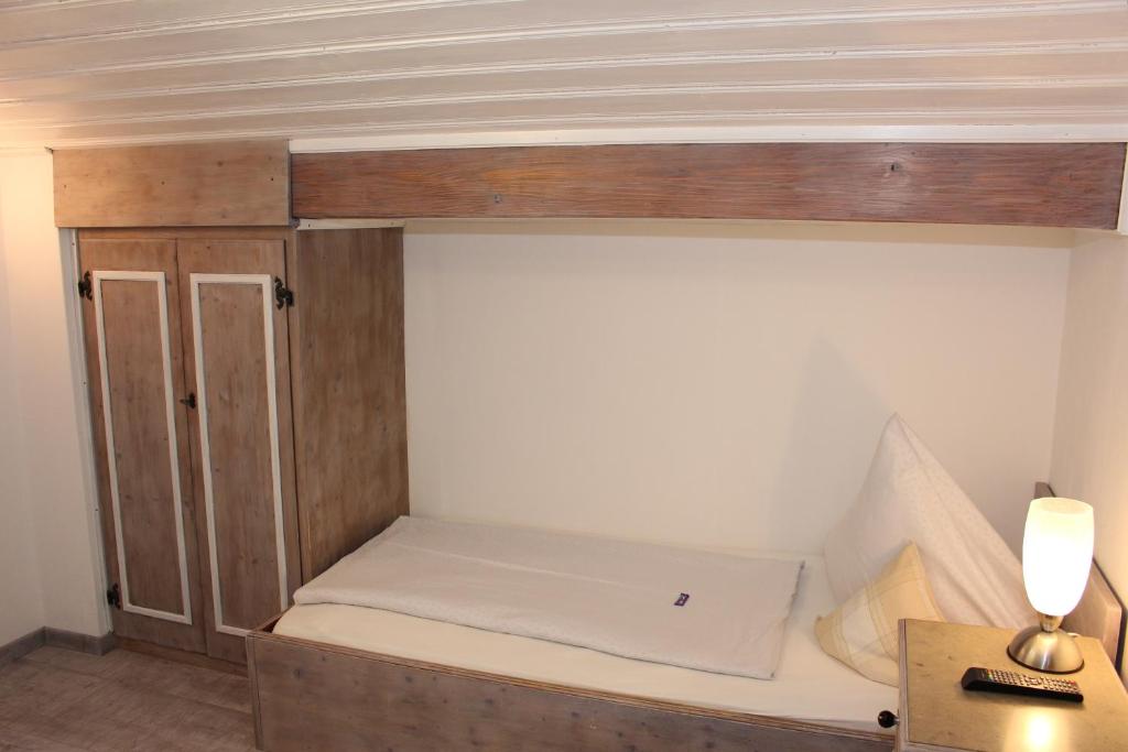 Gästehaus Stöckl - Chambre 5 - Chambre Simple Avec Douche/WC Communs