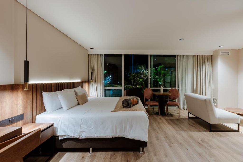 Hoteles en Medellin, Mejor Valorados 450119815