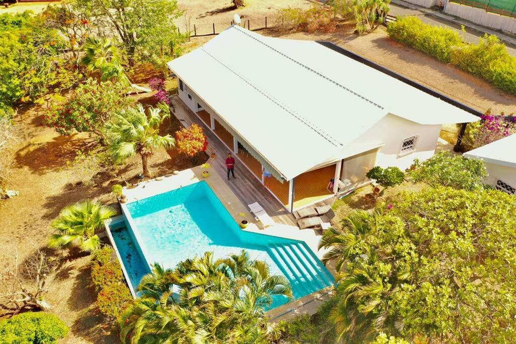 an overhead view of a house with a swimming pool at YOU WELCOME VILLA in Case-Pilote