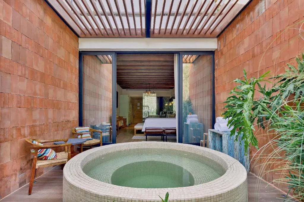 Serenity Suite 1 King