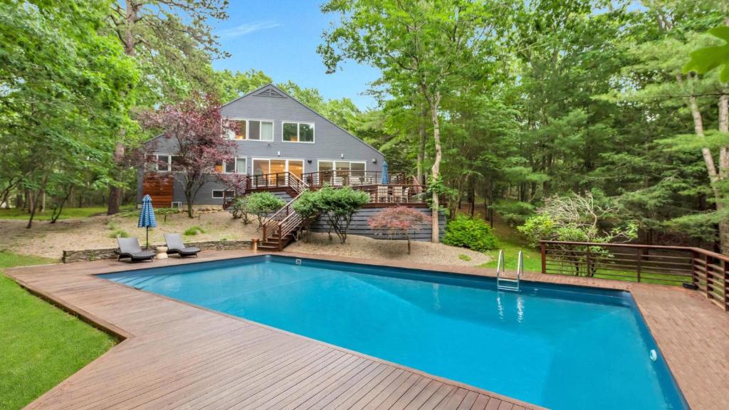 Wainscott Breeze Beauty, Wainscott (updated prices 2024)