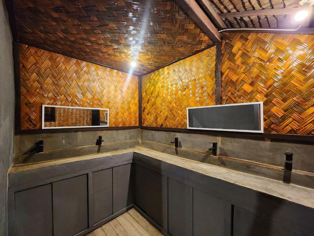Kuchyň nebo kuchyňský kout v ubytování Dam Dam Hostel