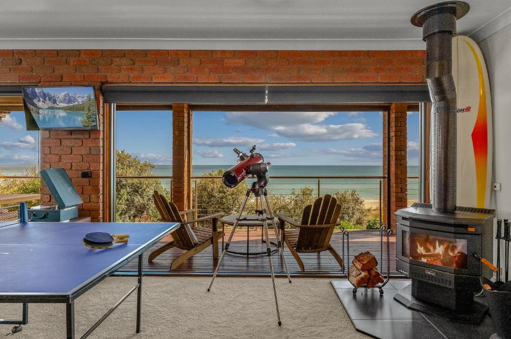 Beachfrontprivate beach access and 180 degree bay views!, Chelsea