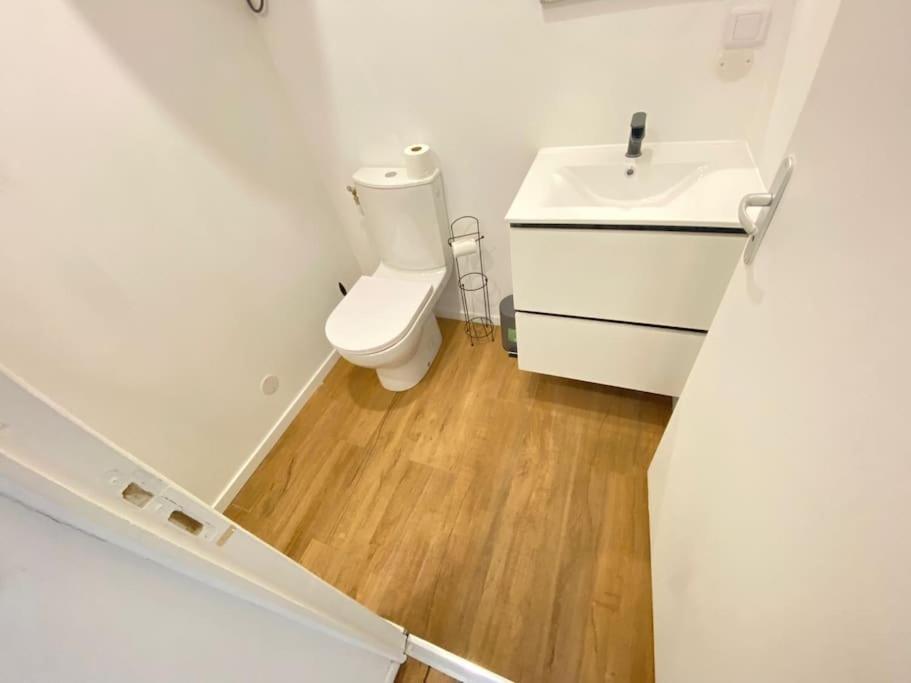 Kúpeľňa v ubytovaní Le P Tillant avec salle de sport