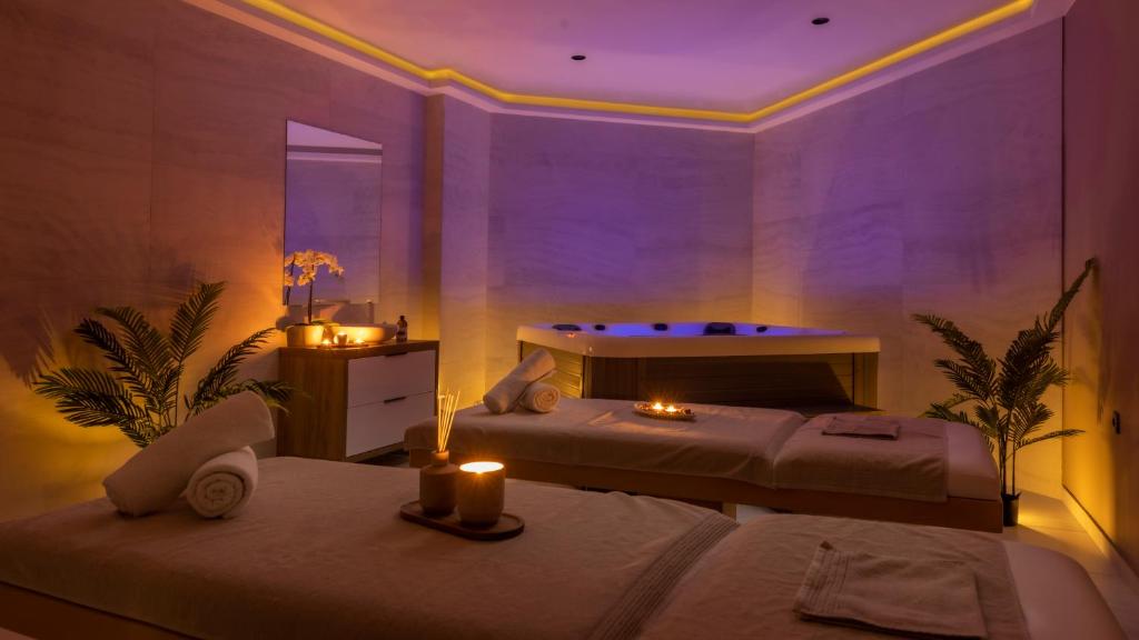 Grand Hotel Zagreb - Resim 28