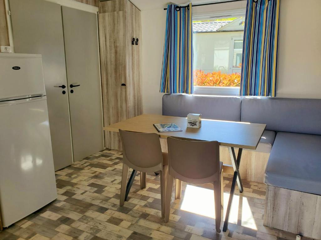 Kuchyň nebo kuchyňský kout v ubytování Camping ZELAIA