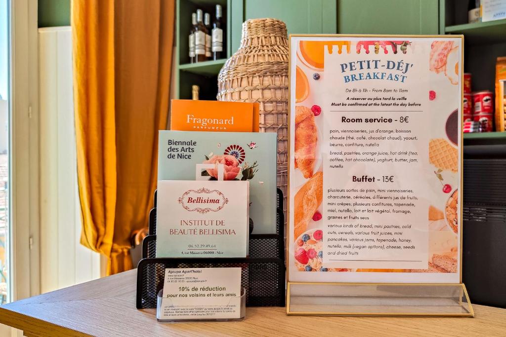 Certificat, récompense, panneau ou autre document affiché dans l'établissement Aparthotel AMMI Nice Massena - ex Ajoupa