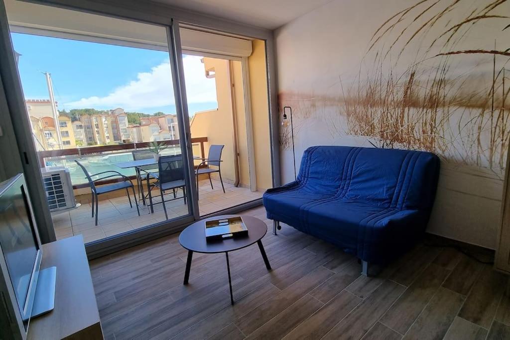 Część wypoczynkowa w obiekcie Magnifique Studio sur le Port de Gruissan (2 à 4 pers)