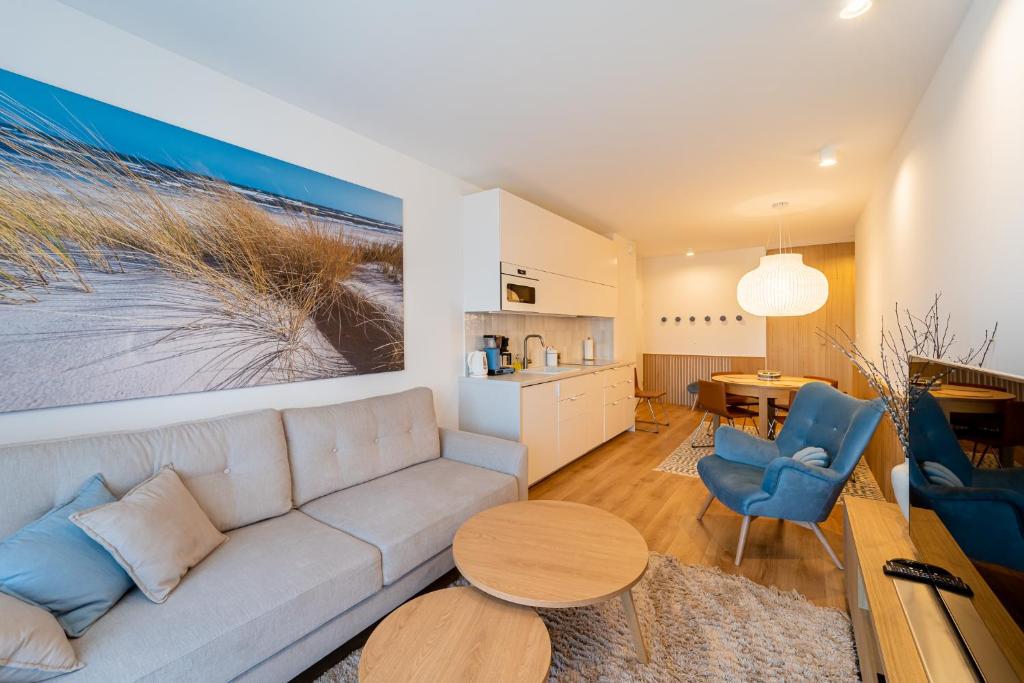 Kuchyňa alebo kuchynka v ubytovaní Apartament DUNE SurfingBird Dźwirzyno