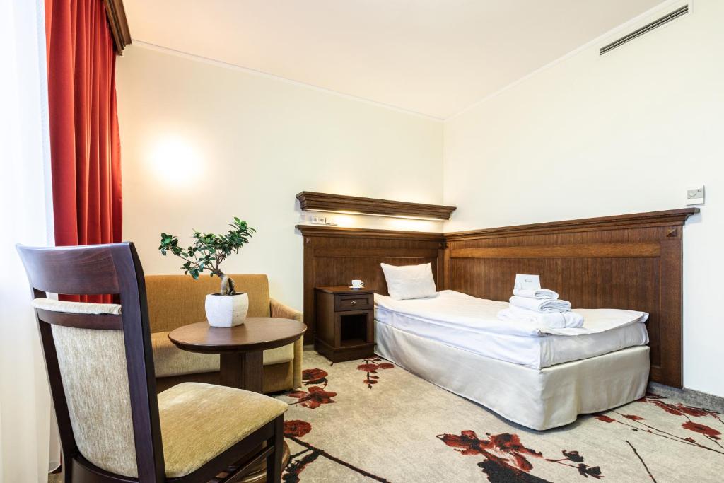 
Single Room - Disability Access
