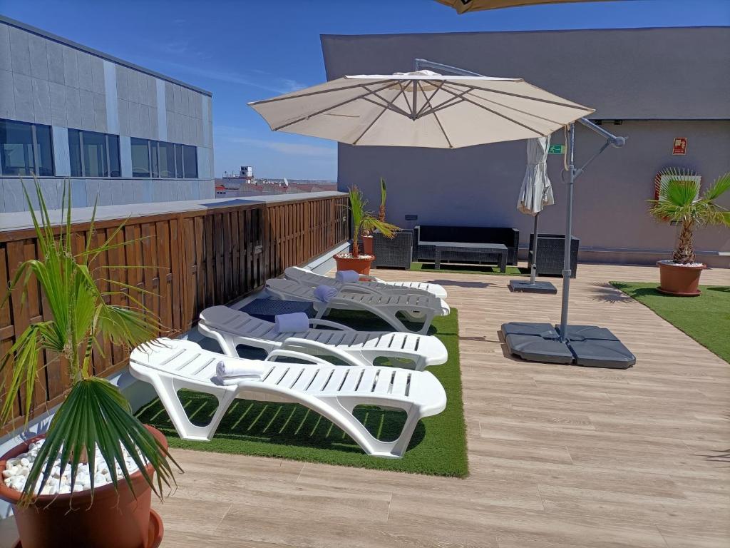 Hotel BESTPRICE Alcalá - Resim 27