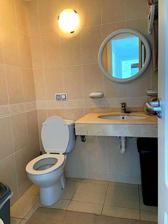 Koupelna v ubytování Spectacular Sea views 2 bedrooms in Villa Marina