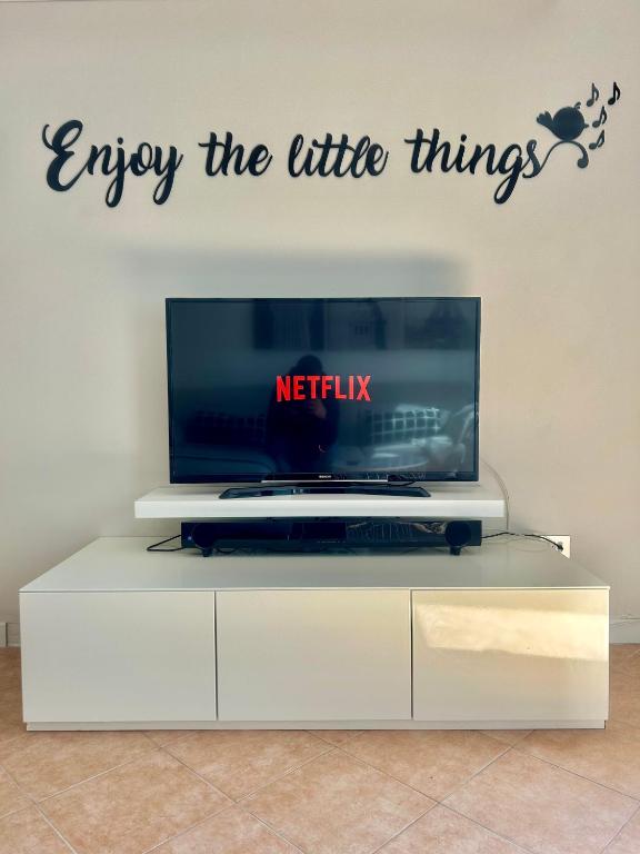 TV a/nebo společenská místnost v ubytování JR HOME 1