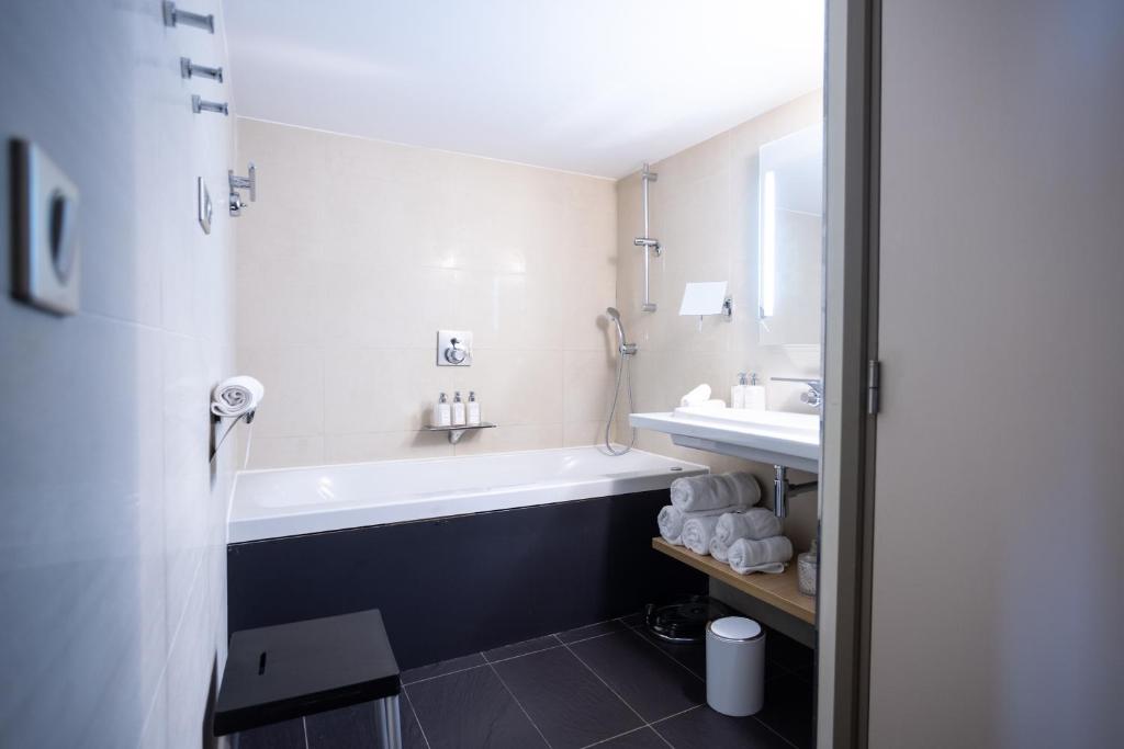 Koupelna v ubytování Thalazur Bandol Ile Rousse - Hôtel & Spa