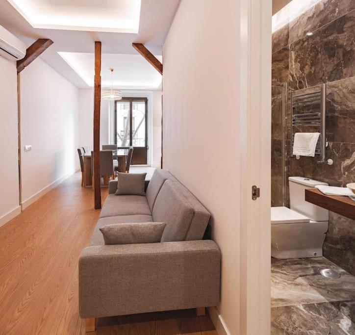 Zdjęcie z galerii obiektu Goya II calle General Pardiñas 2BR 1BH w Madrycie