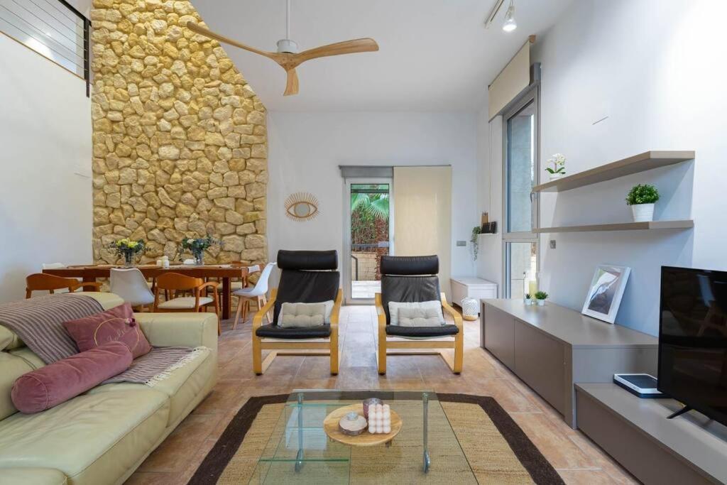 Posezení v ubytování Acogedora Villa en Alicante con piscina & barbacoa