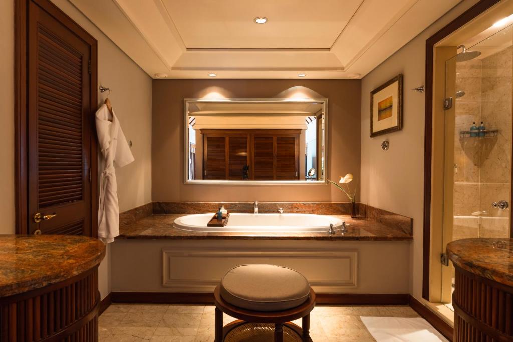 Constance Prince Maurice - 18