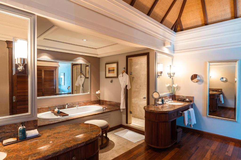 Constance Prince Maurice - 19