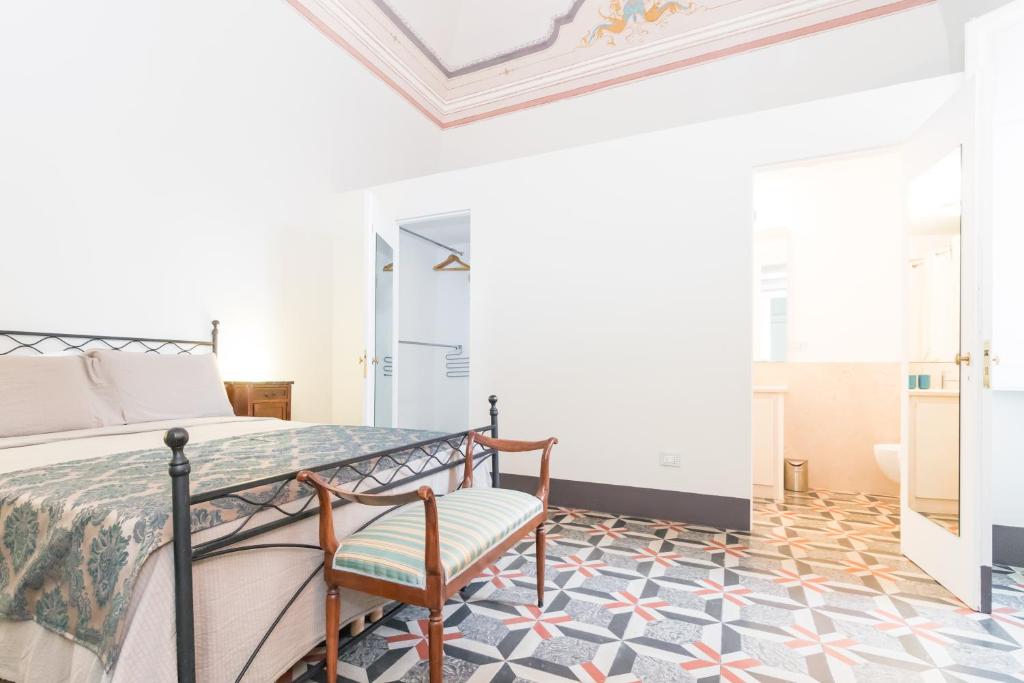 Postel nebo postele na pokoji v ubytování Luxury Suites by And So