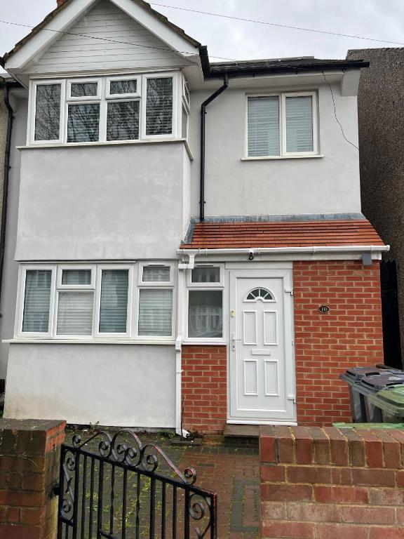 Donnybrook House, Streatham Vale Updated 2023 Prices