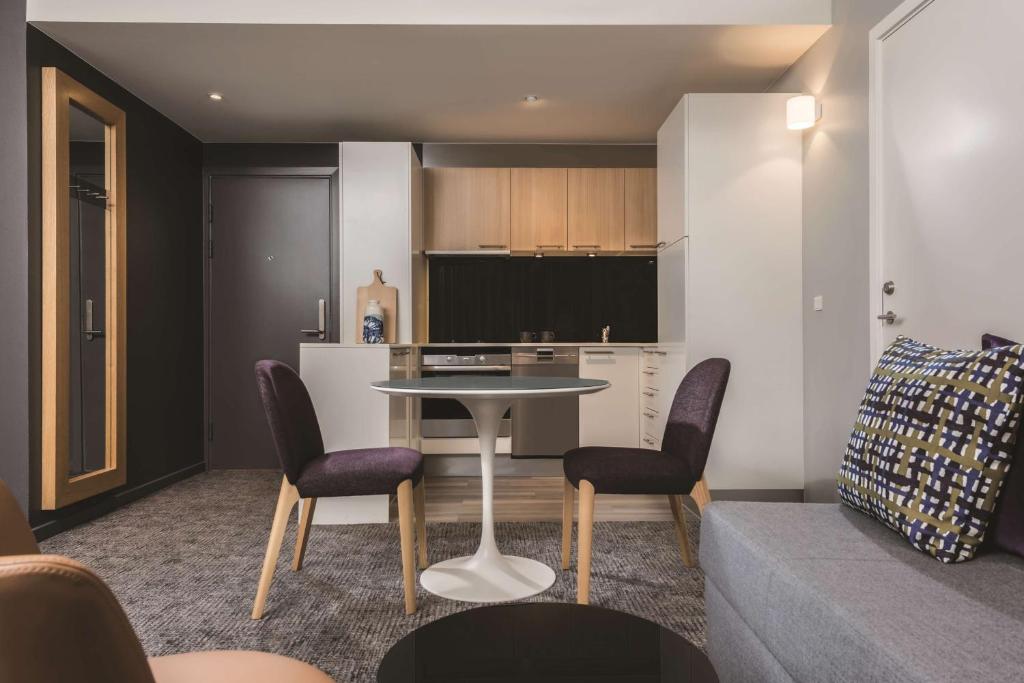Kuchyň nebo kuchyňský kout v ubytování Adina Apartment Hotel Copenhagen