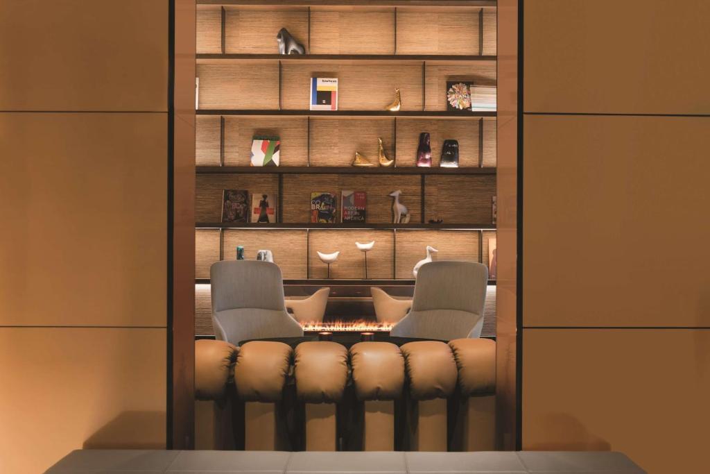 Adina Apartment Hotel Frankfurt Westend - Resim 20