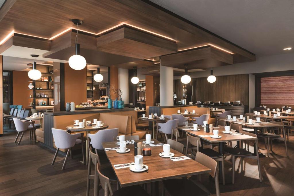 Adina Apartment Hotel Frankfurt Westend - Resim 22