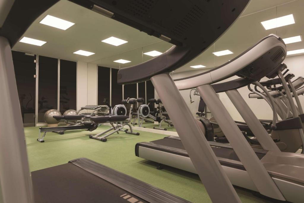 Adina Apartment Hotel Berlin Hackescher Markt - Resim 28