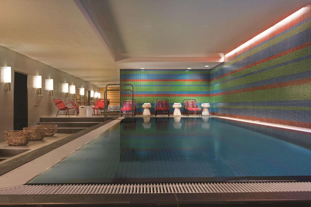 Adina Apartment Hotel Berlin Mitte - Resim 3