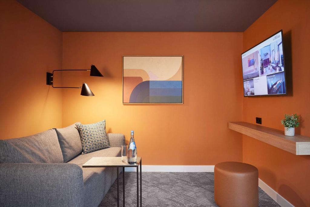 Adina Apartment Hotel Dusseldorf - 