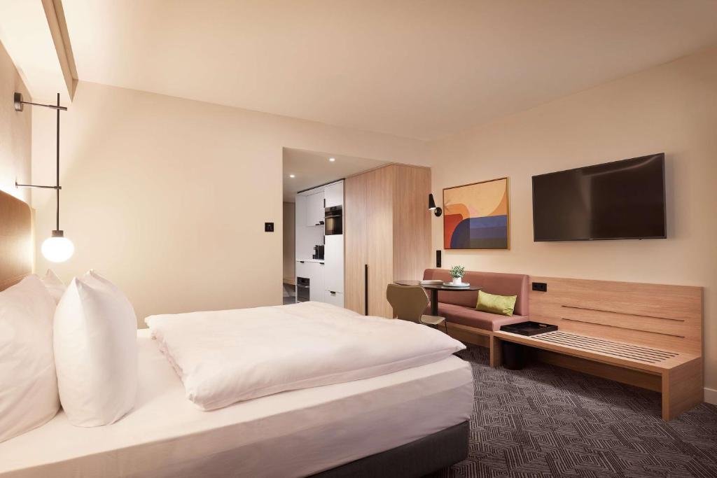 Adina Apartment Hotel Dusseldorf - 