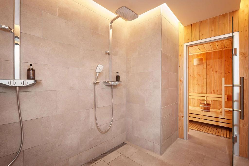 Adina Apartment Hotel Dusseldorf - Resim 14