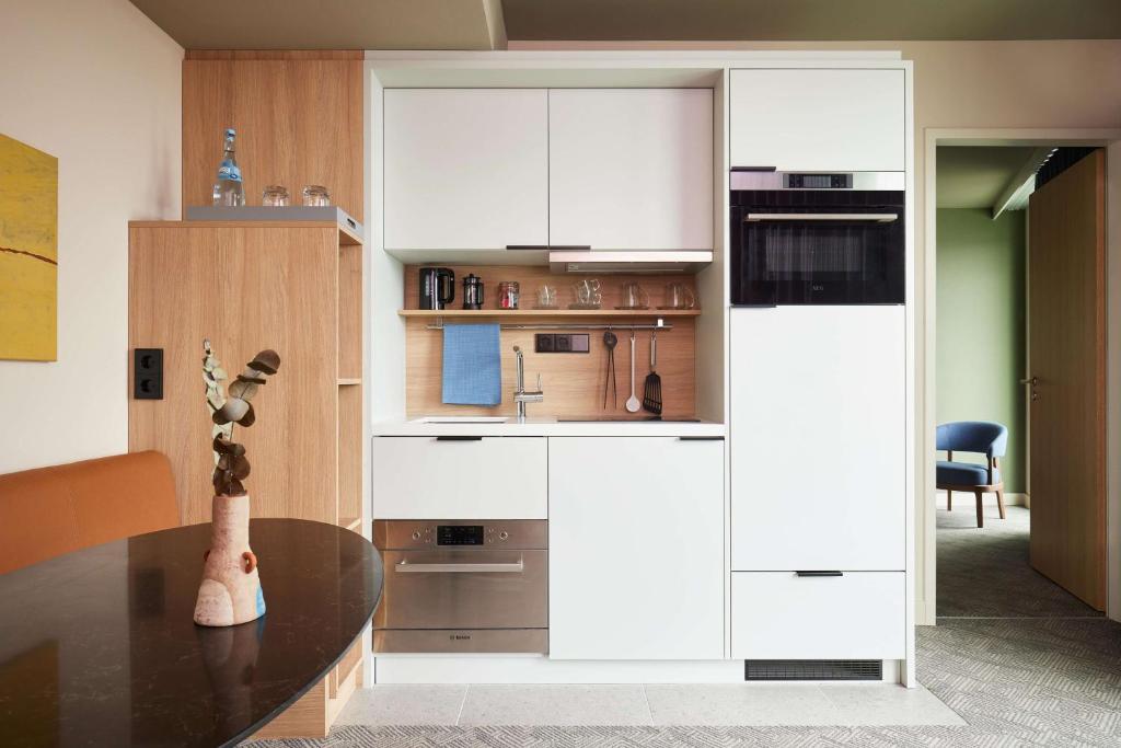 Adina Apartment Hotel Stuttgart - Resim 14