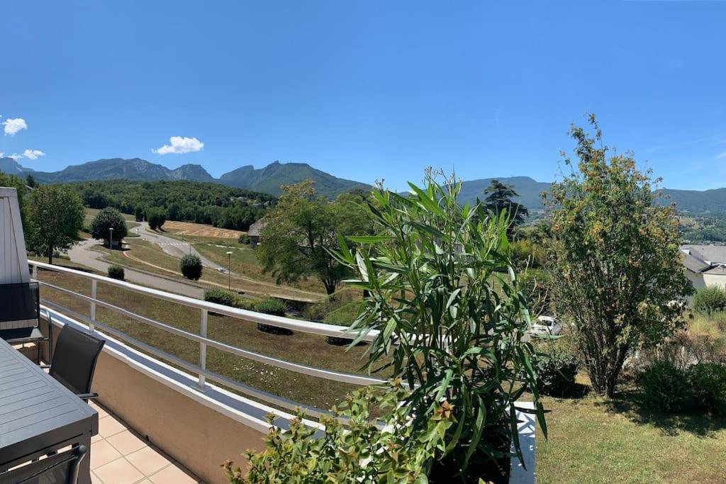 Fotografia z galérie ubytovania Magnifique T4 terrasse vue lac et montagnes v destinácii Jacob-Bellecombette