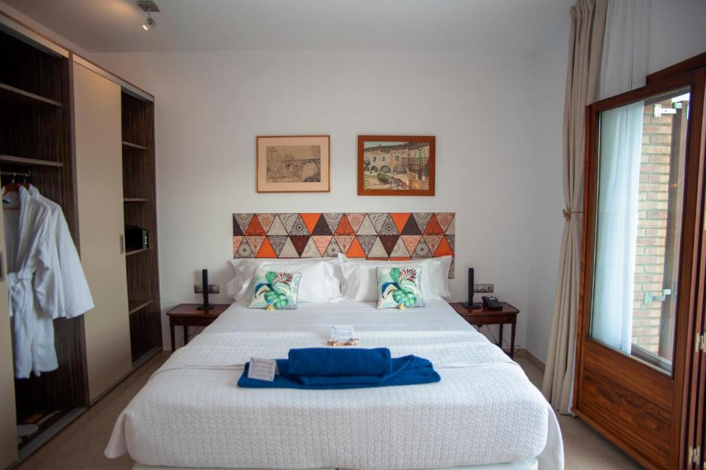 Hotel Aires de l'Emporda - 带阳台的双人或双床间