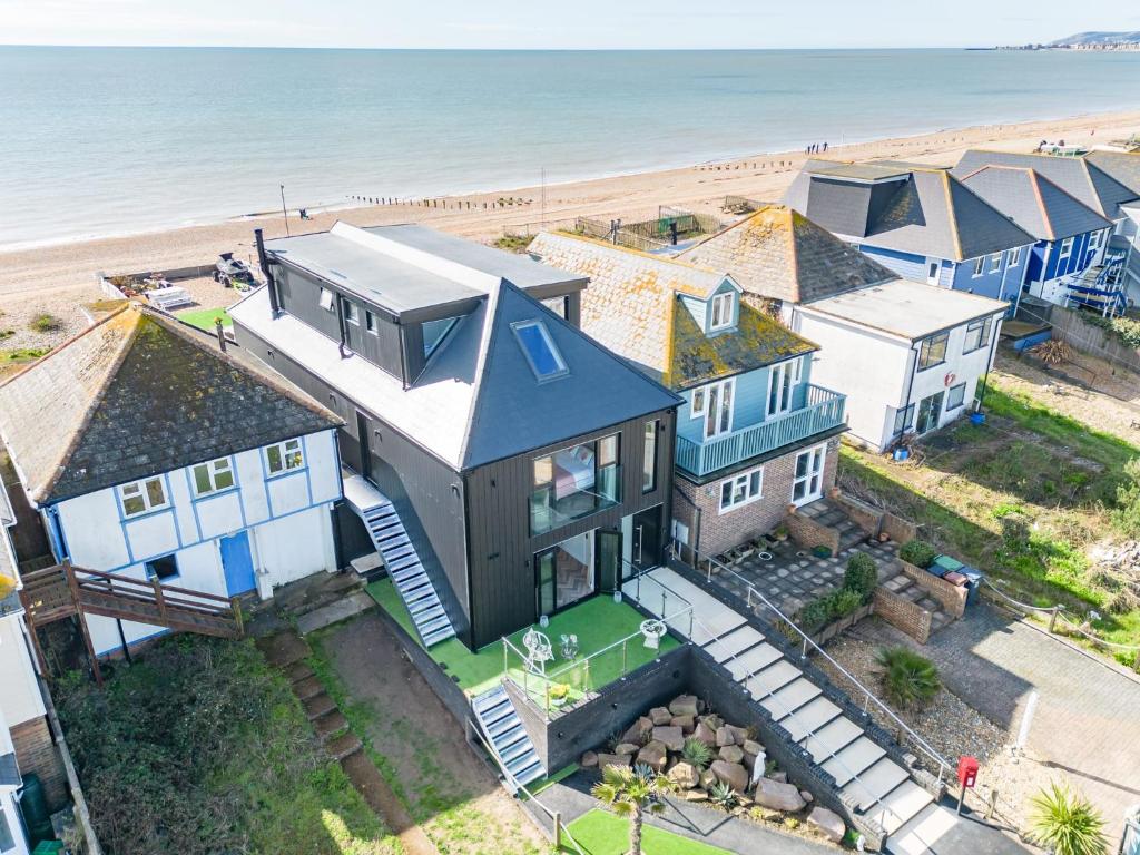 The Malibu Studio Aqua Blu Beach House, Pevensey (updated prices 2024)