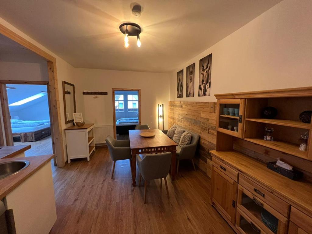 Ferienwohnungen Schweizerhaus - 1