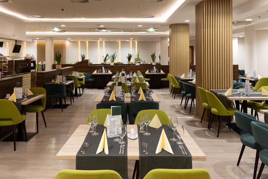 Restaurace v ubytování Hotel Karos Spa