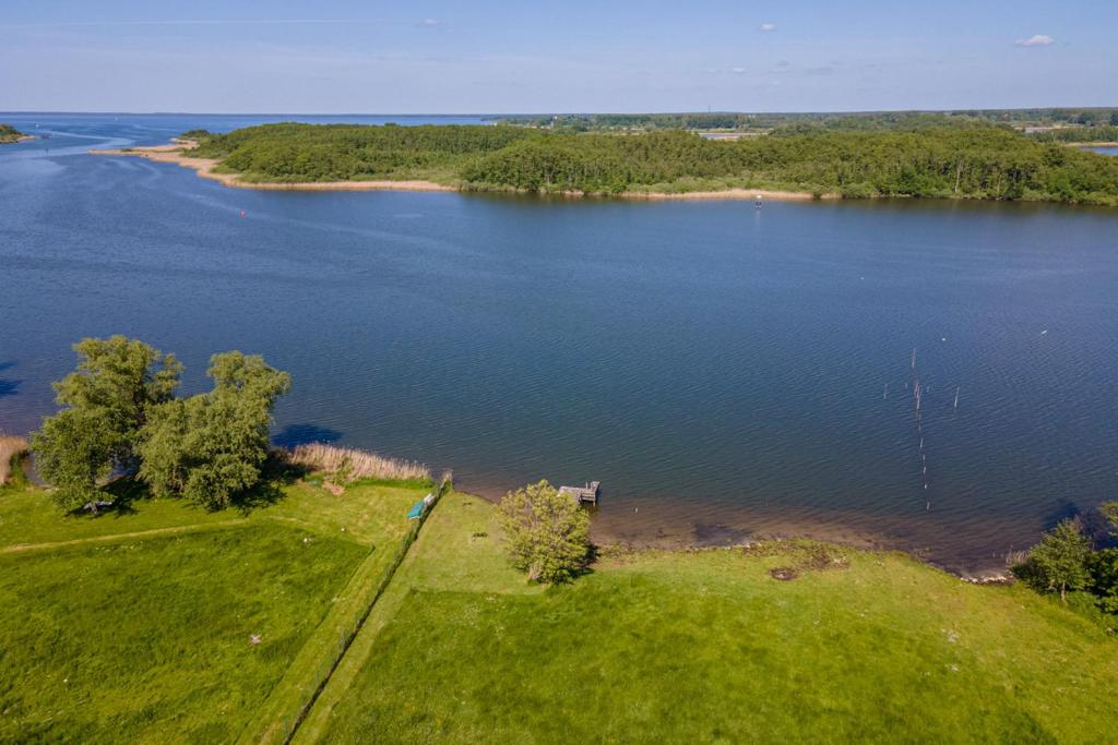 an aerial view of a large body of water at Ferienappartement Müritzkoje in Vipperow