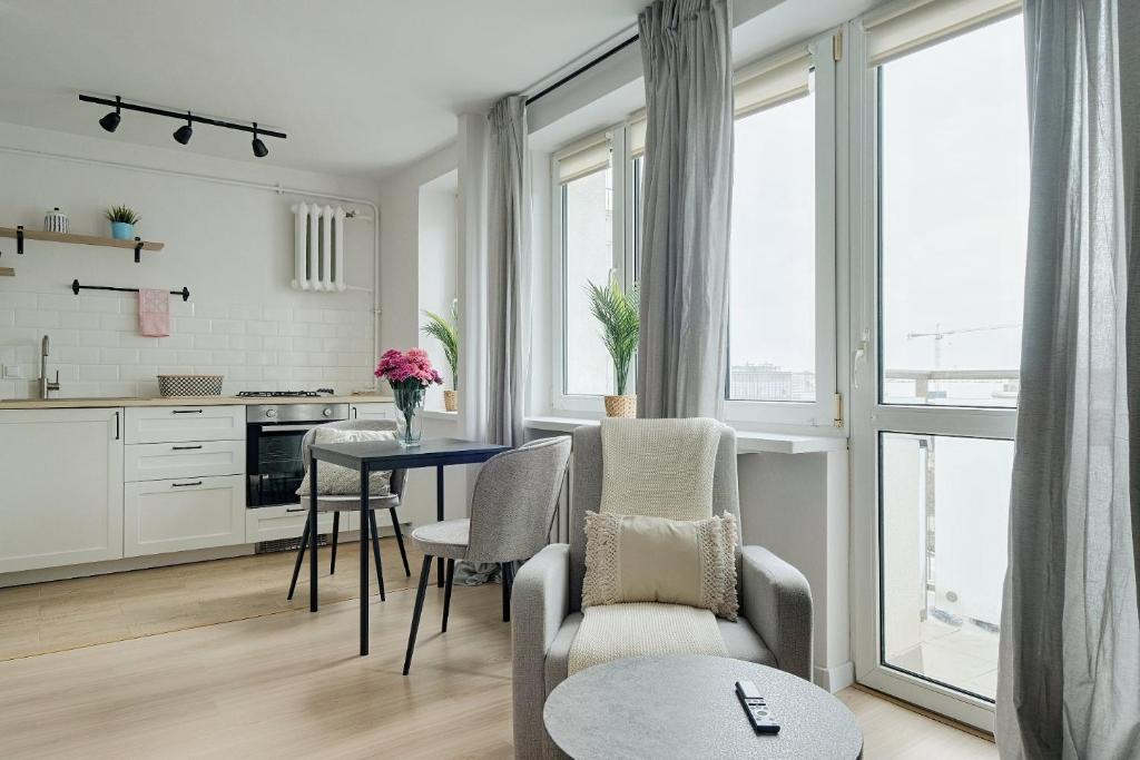 Fotografia z galérie ubytovania Urban Oasis Private Apartment with Palace of Culture View vo Varšave