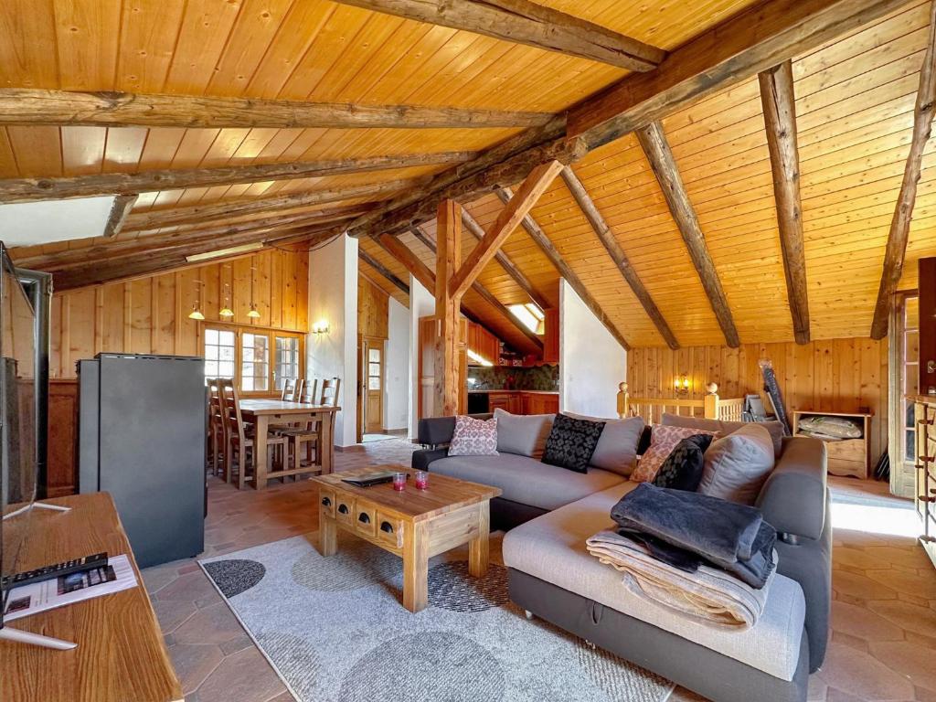 Posezení v ubytování Chalet le Basset - Keys to Paradise in the Alps
